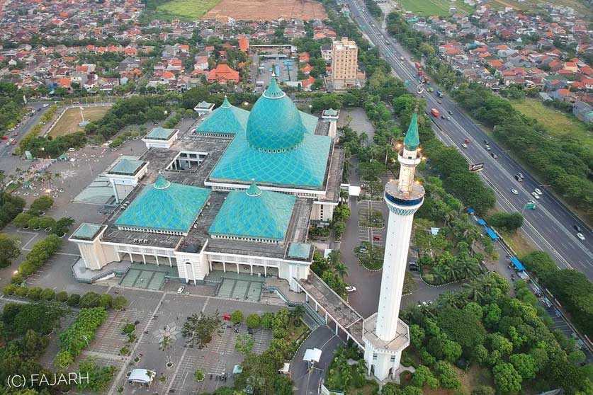 Menara Masjid Al Akbar Surabaya