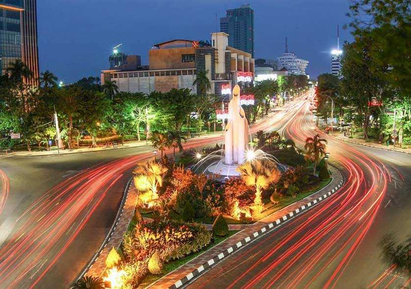 Monumen Bambu Runcing Surabaya